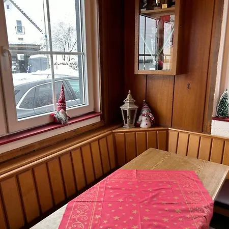 Ferienhaus Astenblick - Ideal Fuer Weihnachtsfeiern Und Familienfeiern Bietet Schlafplaetze Fuer Bis Zu 35 Personen