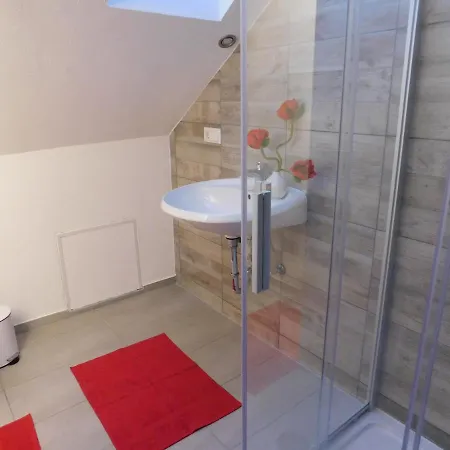 Ferienhaus Astenblick - Ideal Fuer Weihnachtsfeiern Und Familienfeiern Bietet Schlafplaetze Fuer Bis Zu 35 Personen * Winterberg