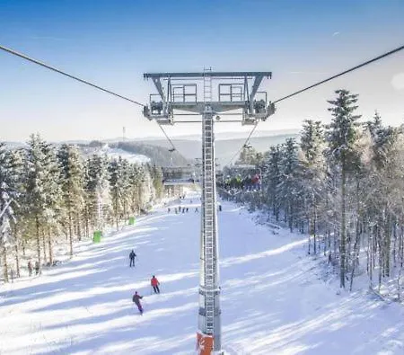 Ferienhaus Astenblick - Ideal Fuer Weihnachtsfeiern Und Familienfeiern Bietet Schlafplaetze Fuer Bis Zu 35 Personen * Winterberg