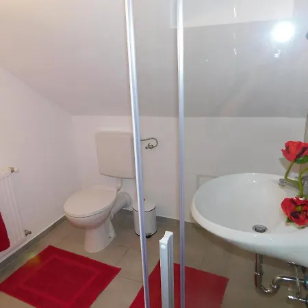 Ferienhaus Astenblick - Ideal Fuer Weihnachtsfeiern Und Familienfeiern Bietet Schlafplaetze Fuer Bis Zu 35 Personen Holiday home Winterberg